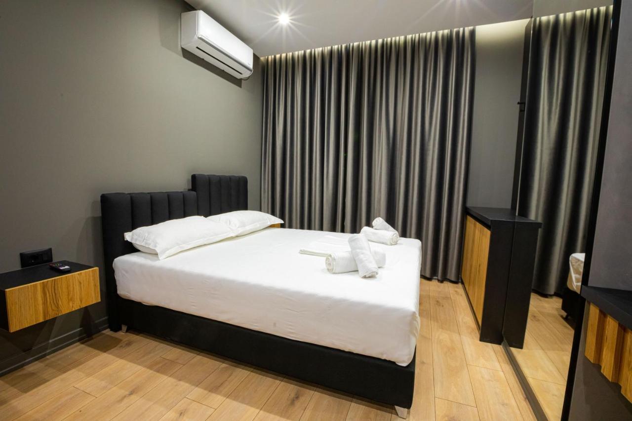 Dea'S Apartaments Tirana Buitenkant foto
