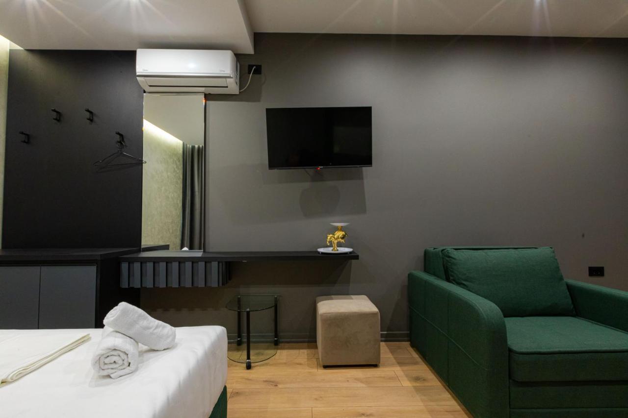 Dea'S Apartaments Tirana Buitenkant foto