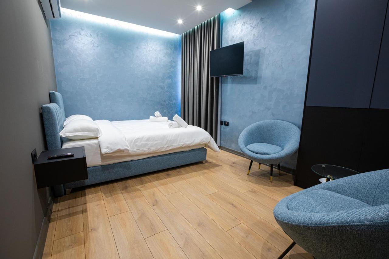 Dea'S Apartaments Tirana Buitenkant foto