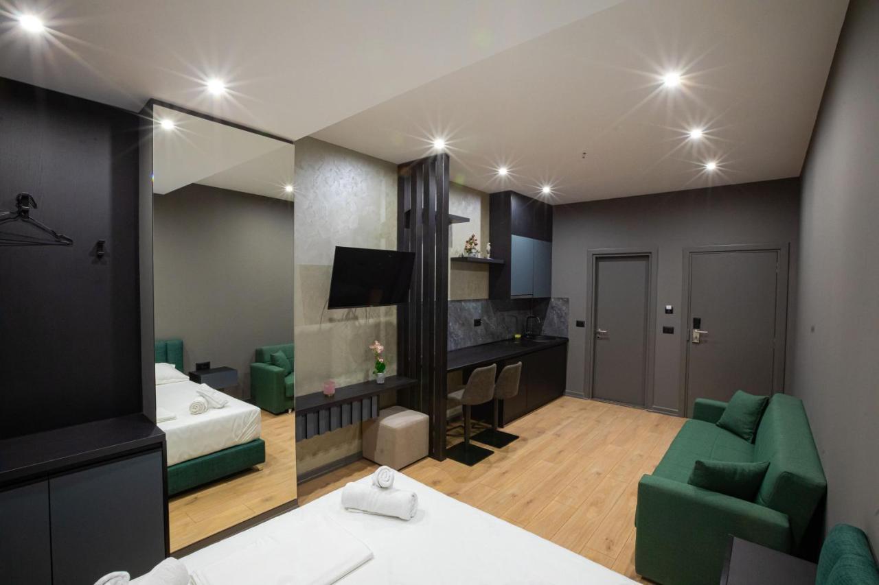 Dea'S Apartaments Tirana Buitenkant foto