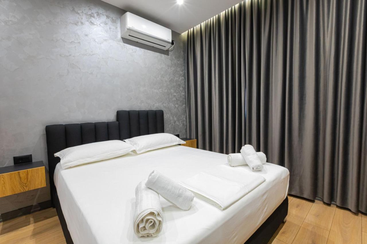Dea'S Apartaments Tirana Buitenkant foto