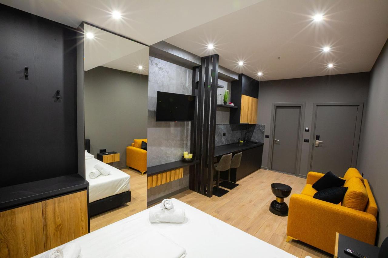 Dea'S Apartaments Tirana Buitenkant foto